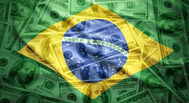 Brasil Bandera Dolares Crisis Dreamstime (1)